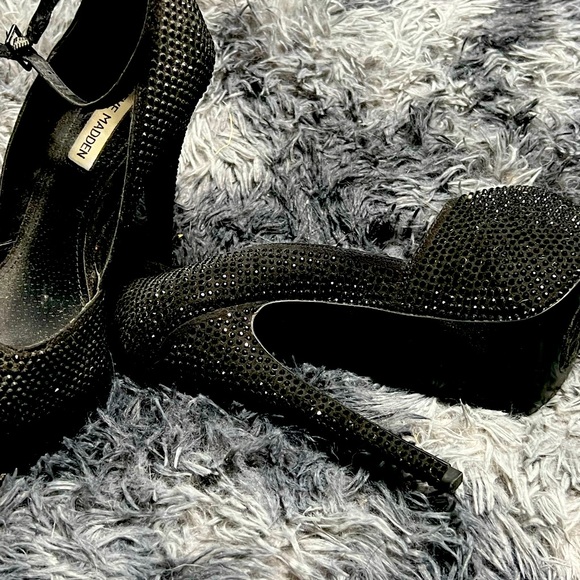 Sexy Steve Madden blingy heels - Picture 2 of 3